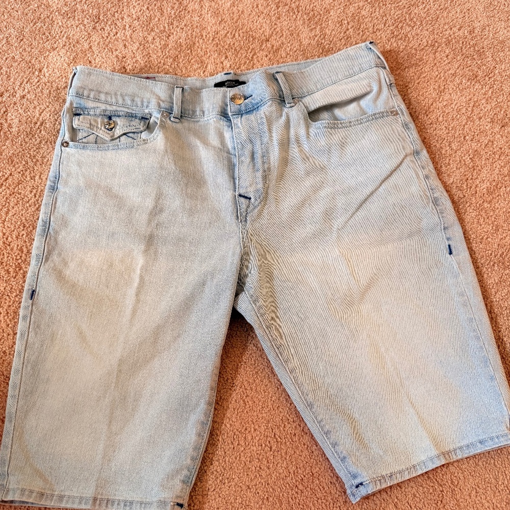 True Religion Men's Shorts Size 36